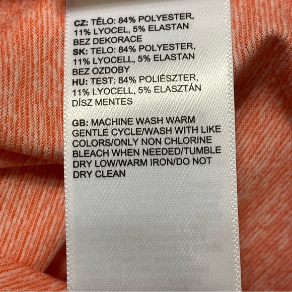 THE NORTH FACE EA Dawndream Relaxed Short Sleeve in Emberglow Orange Heather - Picture 8 of 8